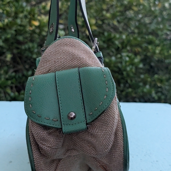 GUESS Green and Tan Women's Bag - Picture 4 of 17